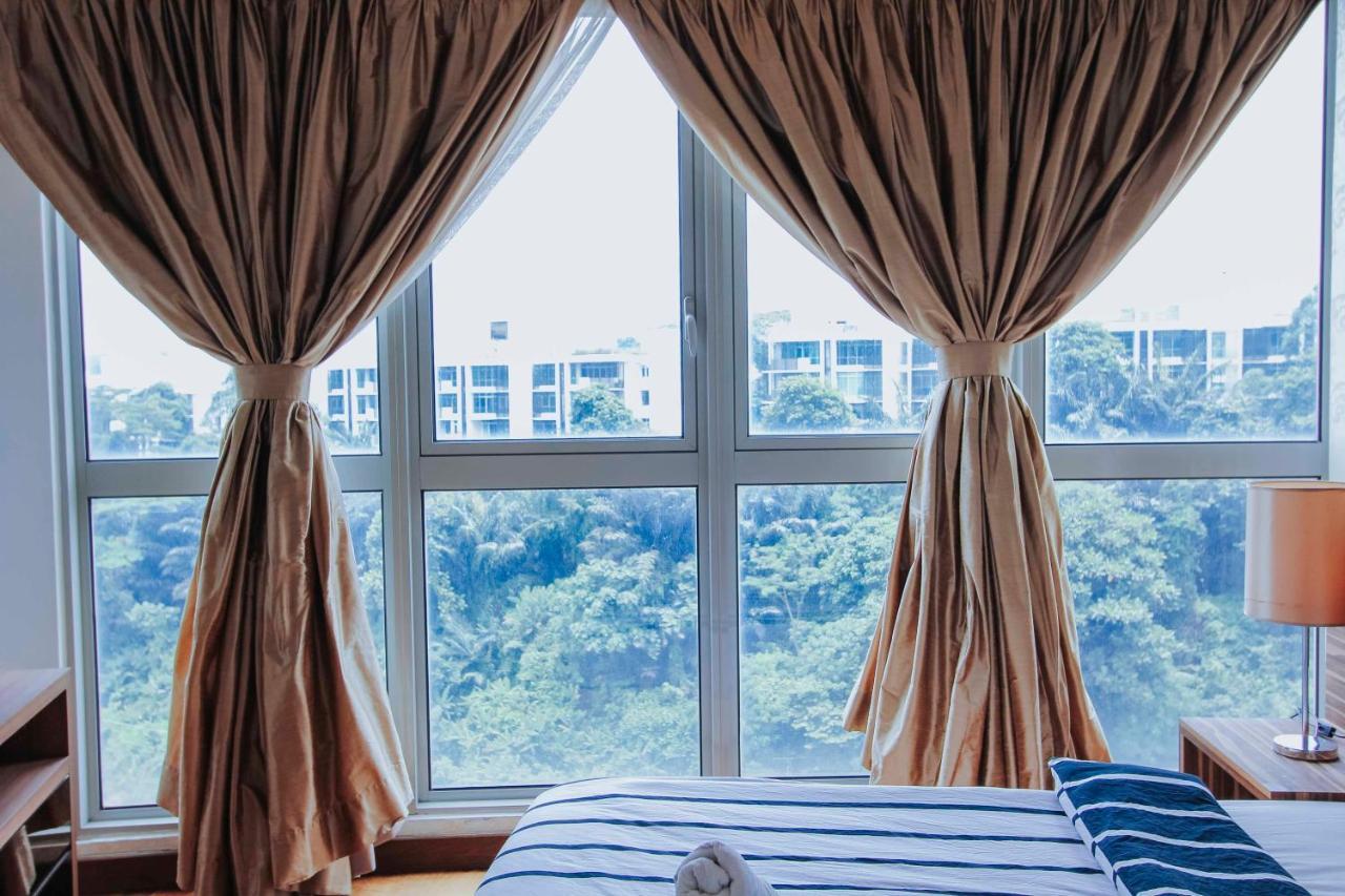 Regalia Residence The Sky Pool Suite กัวลาลัมเปอร์ ภายนอก รูปภาพ