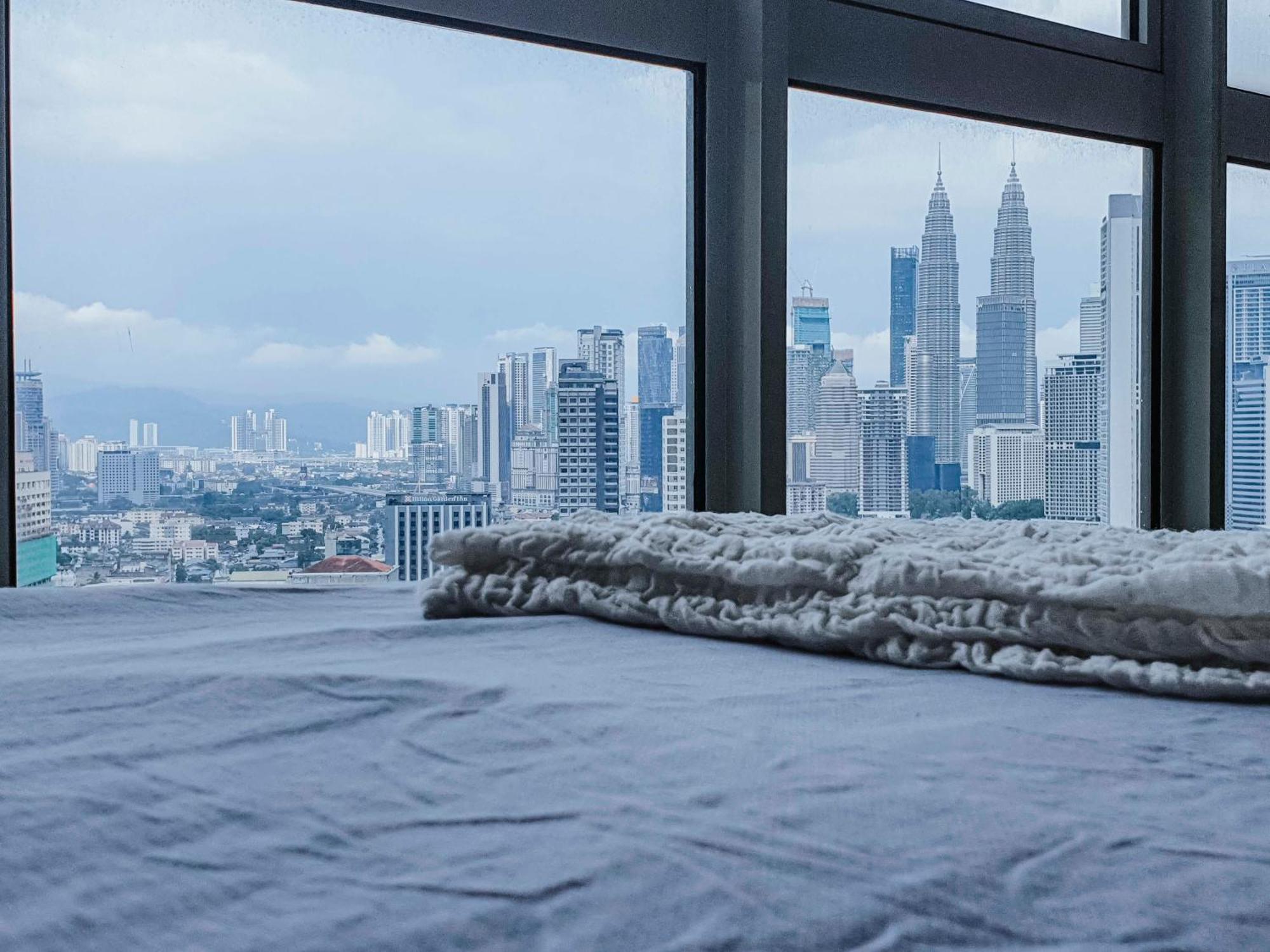 Regalia Residence The Sky Pool Suite กัวลาลัมเปอร์ ภายนอก รูปภาพ