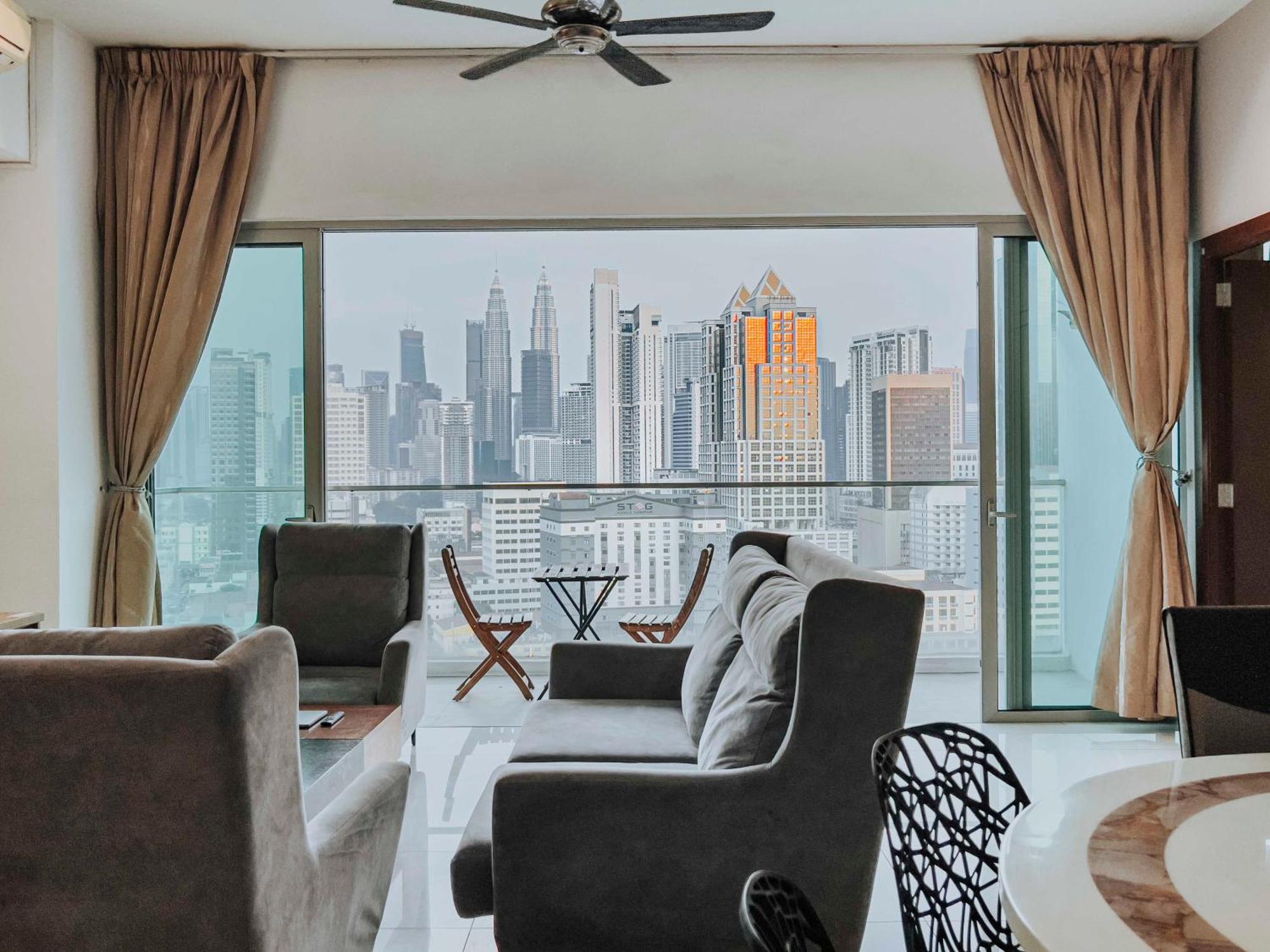Regalia Residence The Sky Pool Suite กัวลาลัมเปอร์ ห้อง รูปภาพ